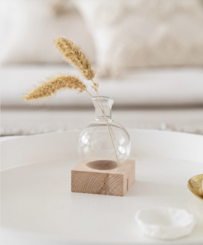 "Hold It" Multifunctional Holder – A Beautiful Display for Flowers, Candles, Photos, and More